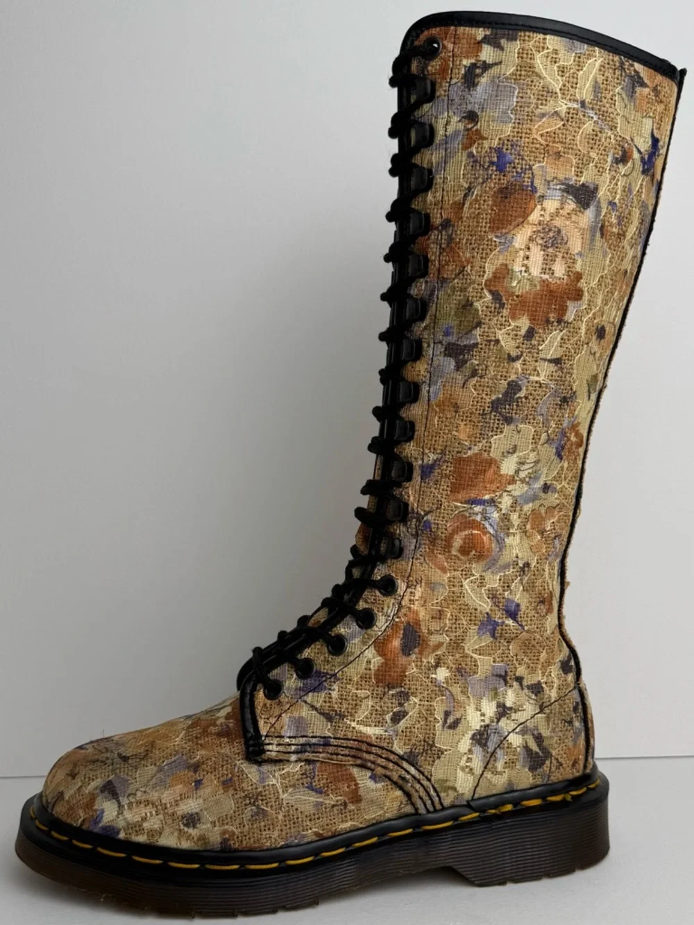 Vintage Dr. Martens England Burlap Floral Lace Fabric Tall Boho MIE Boots UK 5 - Picture 5 of 16